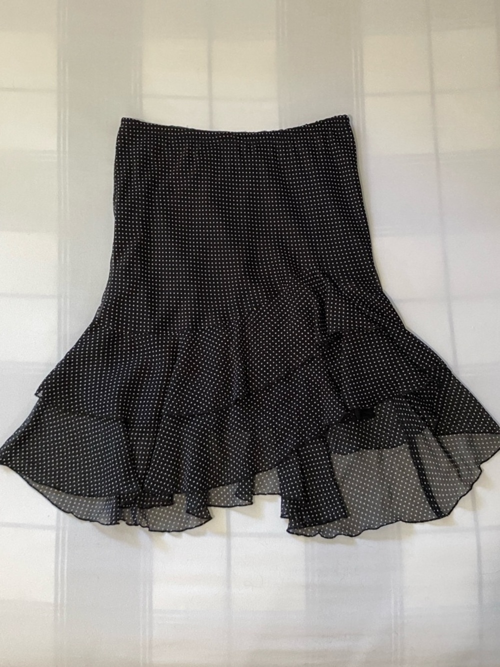 Asymmetrical Low-Rise Polka Dot Knee-Length Skirt